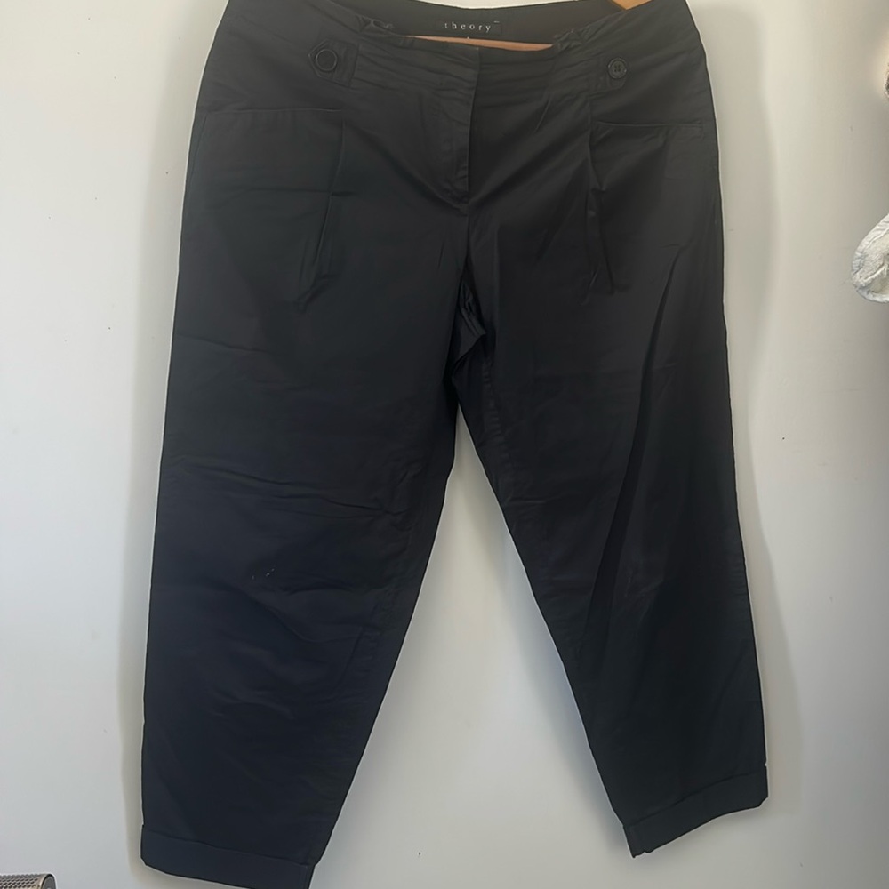 Theory lightweight cropped pants